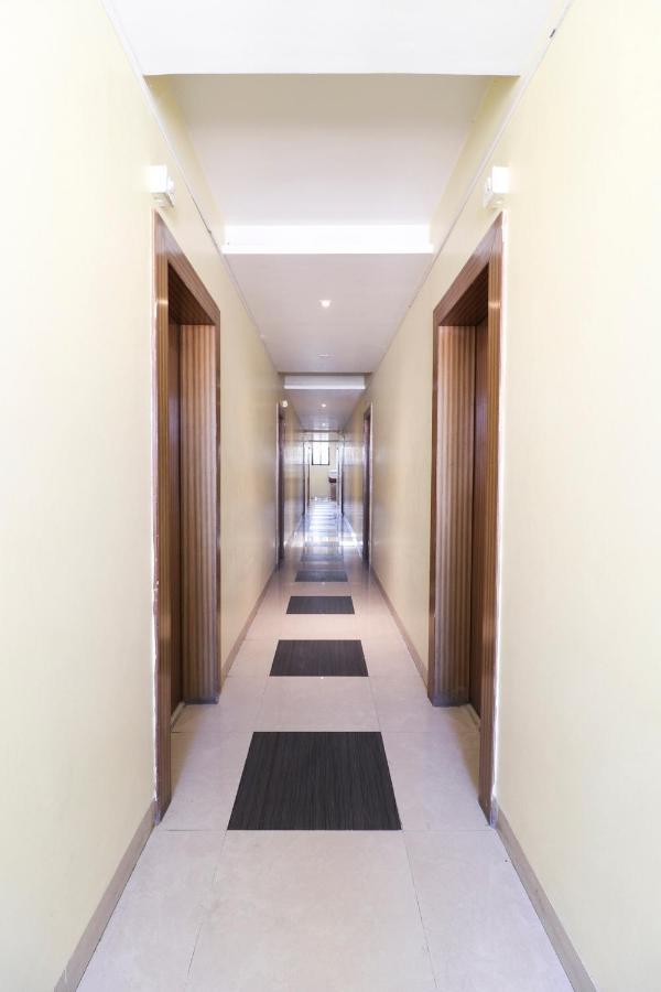 Oyo 10679 Hotel Nanashree Executive Vagholi Εξωτερικό φωτογραφία